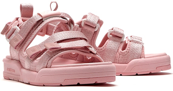 ニューバランス SD3205 ピンク サンダル (Unisex) SD3205PPC Lookbook ニューバランス SD3205 ピンク サンダル (Unisex) SD3205PPC