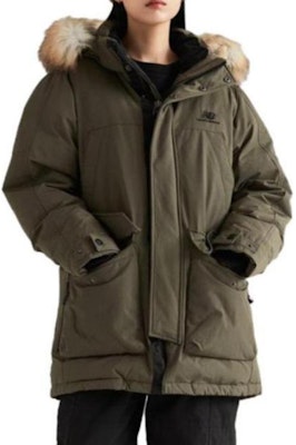 New Balance Solid Logo Hooded Long Down Coat Unisex Olive Green. NPC42963-GOV Lookbook New Balance Solid Logo Hooded Long Down Coat Unisex Olive Green. NPC42963-GOV