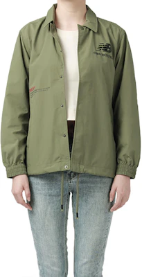 New Balance Jaket Track Unisex Hijau dengan Logo Solid Print dan Resleting NAA24013-KH Purchase New Balance Jaket Track Unisex Hijau dengan Logo Solid Print dan Resleting NAA24013-KH