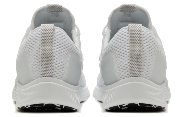 Shop New Balance SPT 白色 MVSPTWB1