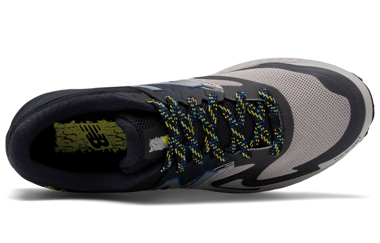 Shop New Balance Summit K.O.M. ''Nuage de Pluie Éclipse'' MTSKOMGN