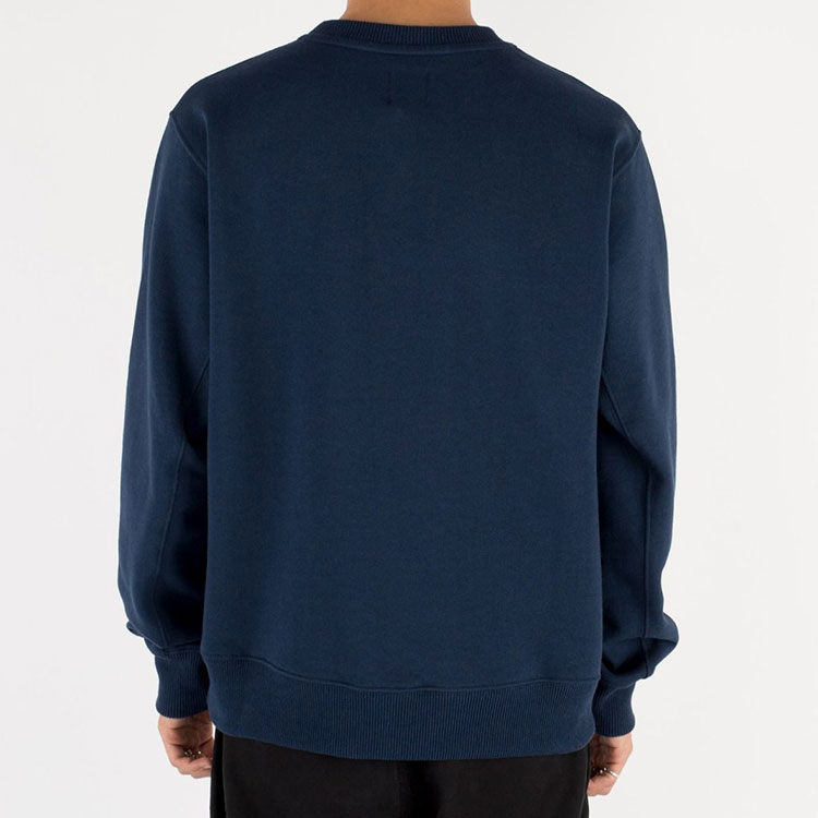 Shop New Balance Teddy Made标志海军蓝男女款休闲秋季圆领卫衣 MT21541-NGO