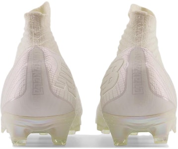 New Balance 人造草坪 足球鞋 男女同款 白色 Purchase New Balance 人造草坪 足球鞋 男女同款 白色
