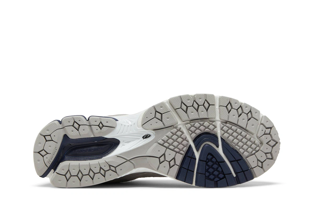 New Balance thisisneverthat x 2002R 'The 2022 Downtown Run' M2002RTH