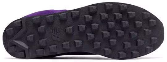 Shop New Balance Trailbuster 重新設計的紡織物 輕便透氣休閒運動鞋 紫色