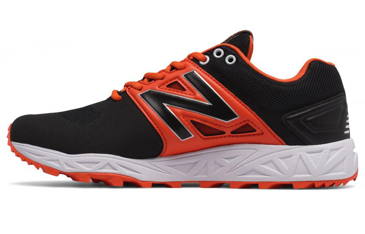 Buy New Balance Turf 3000 v3 輕便復古低筒跑步鞋 黑橙色