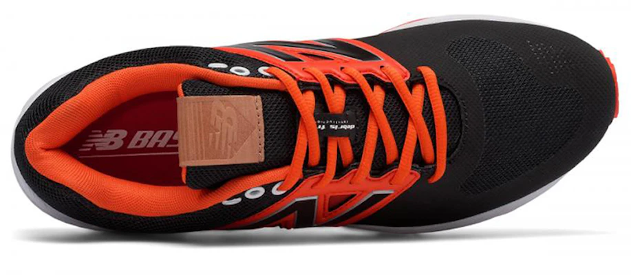 New Balance Turf 3000 v3 'Hitam Oranye' T3000BO3 Lookbook New Balance Turf 3000 v3 'Hitam Oranye' T3000BO3