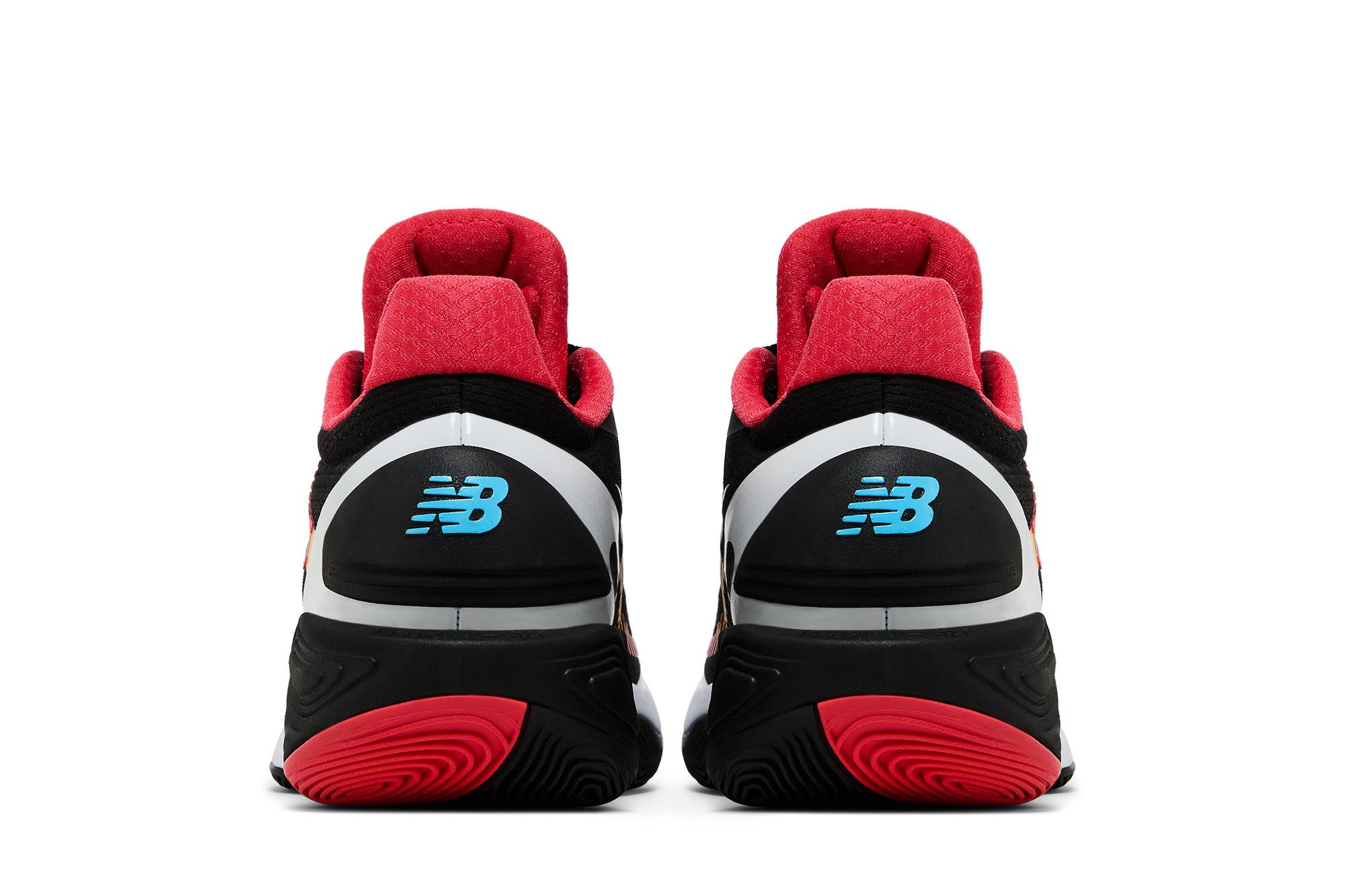 Sizing New Balance Two WXY V5 ''Schwarz Blast Rot'' BB2WYPR5