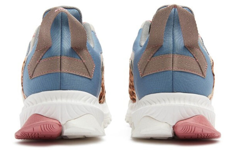 Lookbook New Balance Tyakasha 灰色豹紋