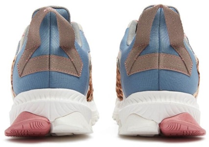 New Balance Tyakasha 灰色豹紋 Lookbook New Balance Tyakasha 灰色豹紋