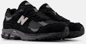 Shop New Balance U2002DX 休闲鞋 U20023MB-D