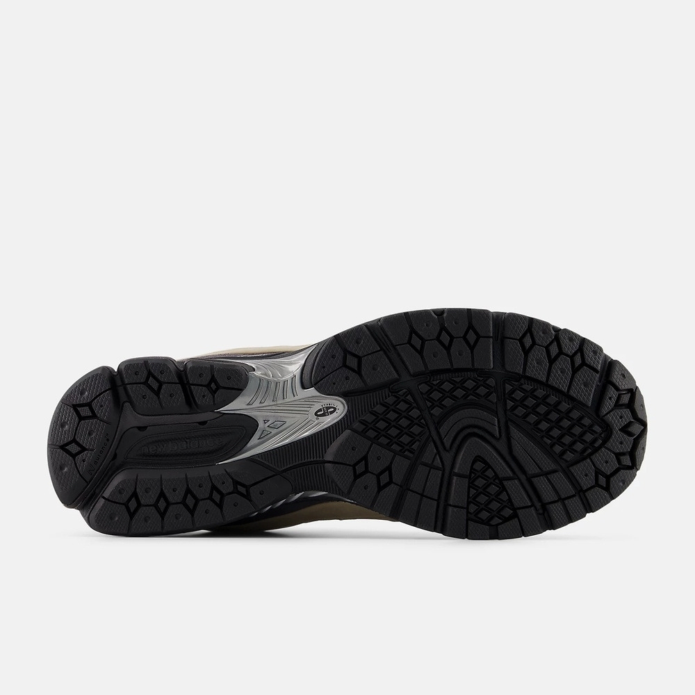 Purchase New Balance U2002R Casual Sneakers U20026PU-D