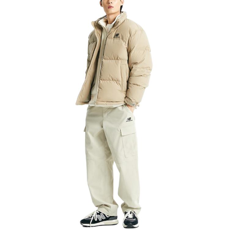 Shop New Balance米色字母印花户外羽绒服男女同款. NBNPD42913-35