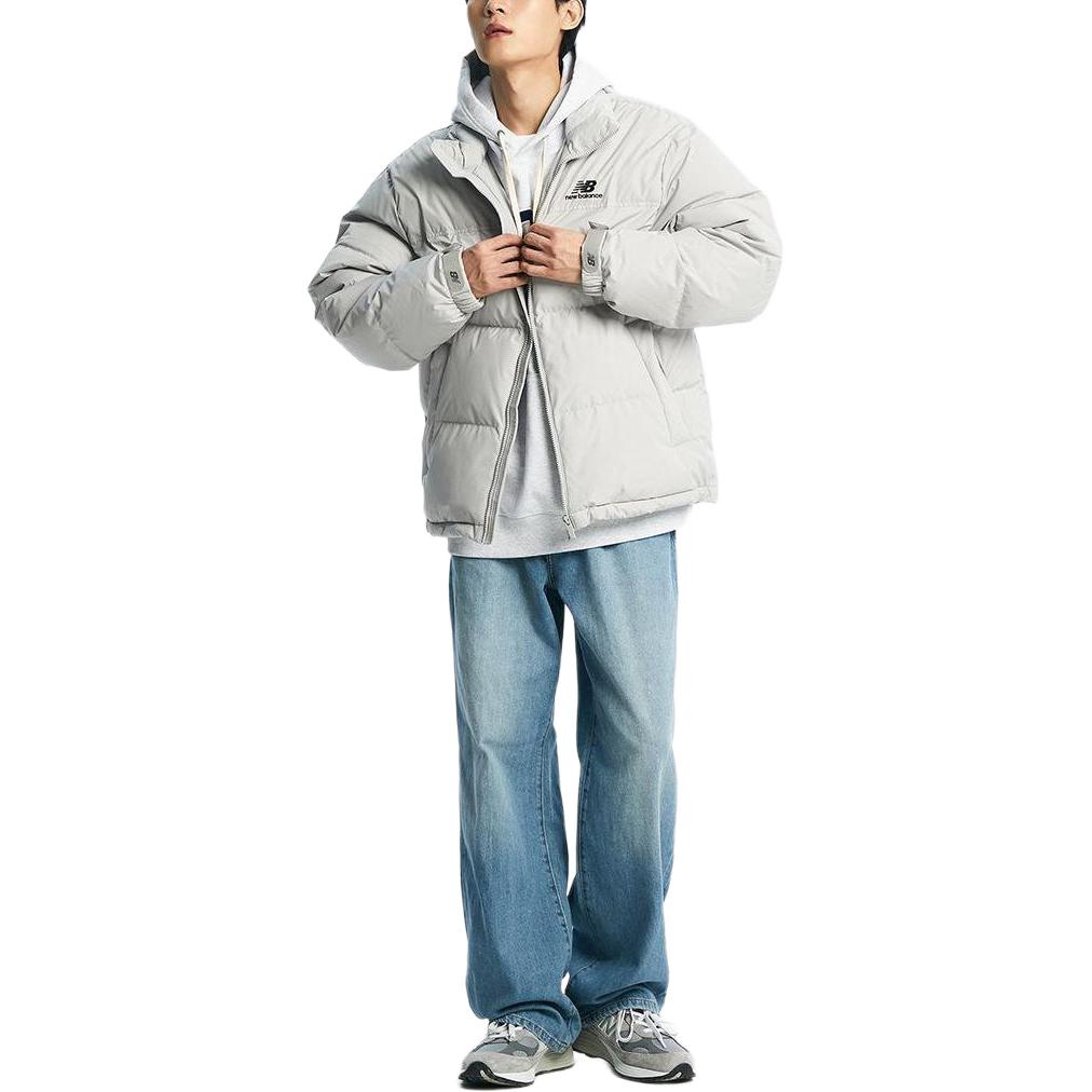 Details for ニューバランス ユニセックス ロゴ入り ライトグレー ダウン パファージャケット. NBNPD42913-16