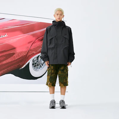 New Balance Jaket Training Unisex Berbahan Breathable Warna Charcoal Black AMJ43302-ACK Purchase New Balance Jaket Training Unisex Berbahan Breathable Warna Charcoal Black AMJ43302-ACK