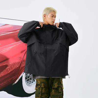 New Balance Jaket Training Unisex Berbahan Breathable Warna Charcoal Black AMJ43302-ACK Sizing New Balance Jaket Training Unisex Berbahan Breathable Warna Charcoal Black AMJ43302-ACK