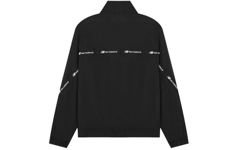 Lookbook New Balance Unisex Jaket Hitam Logo Bergaris Zip-Up AMJ22350-BK