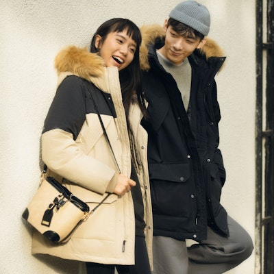 ニューバランス ユニセックス ブラック ロングパーカー 厚手断熱 フード付き. AMJ34323-BK 4