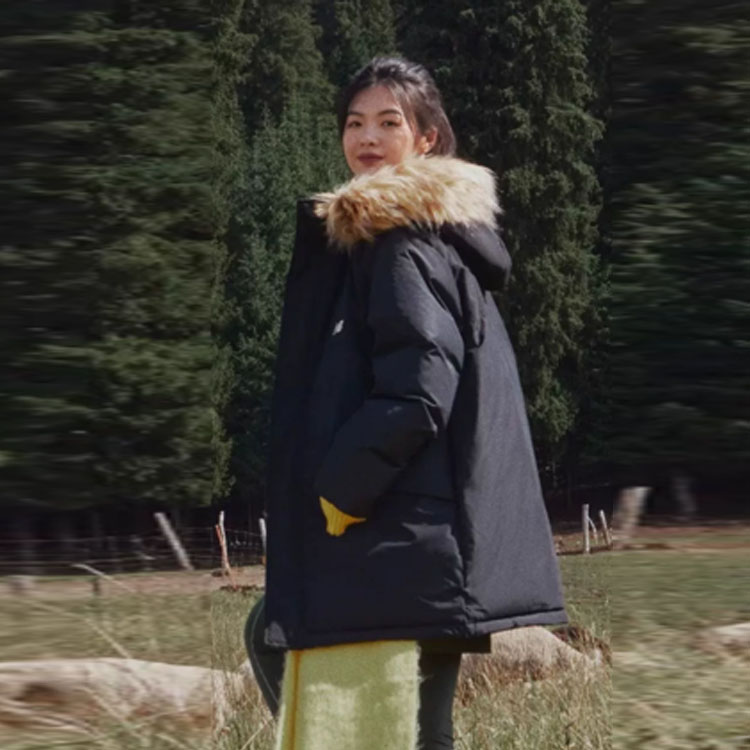 Purchase New Balance Unisex Chaqueta Parka Negra con Capucha y Plumón de Longitud Media AMJ33330-BK