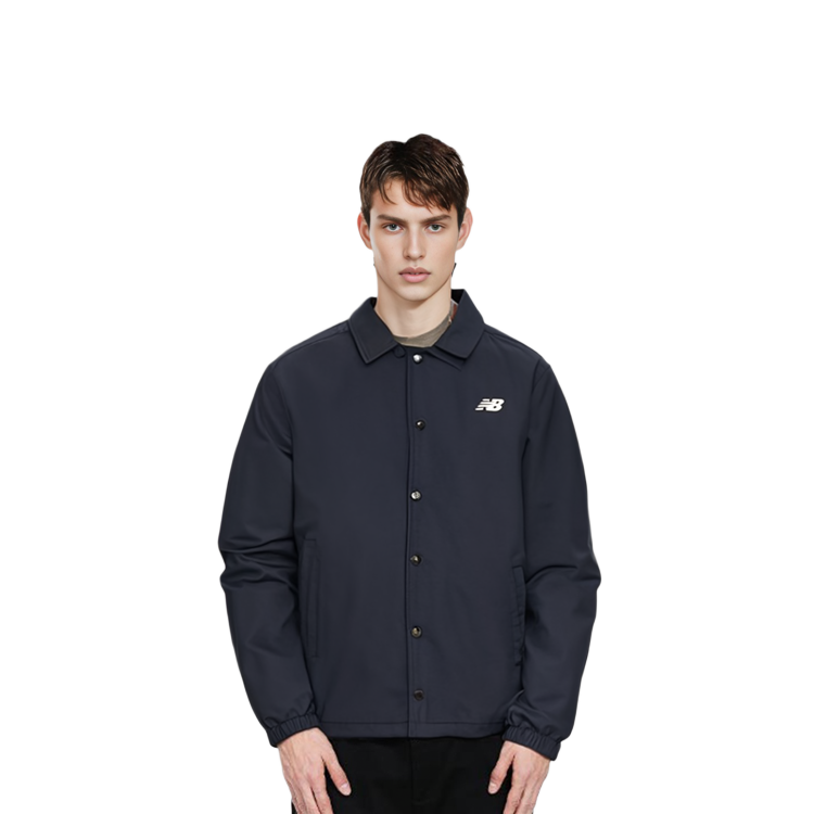 Shop New Balance 男女款黑色素面Polo領單排扣襯衫外套 NAA1V013-BK