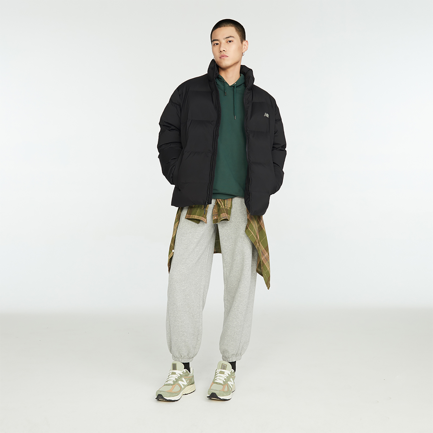 Details for ニューバランス 男女兼用 ブラック 防風 ダウンジャケット 秋冬用. AMJ34324-BK