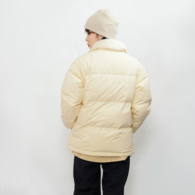 New Balance 男女通用輕黃可翻轉羽絨外套 冬季系列。 5PB43153-YL Sizing New Balance 男女通用輕黃可翻轉羽絨外套 冬季系列。 5PB43153-YL