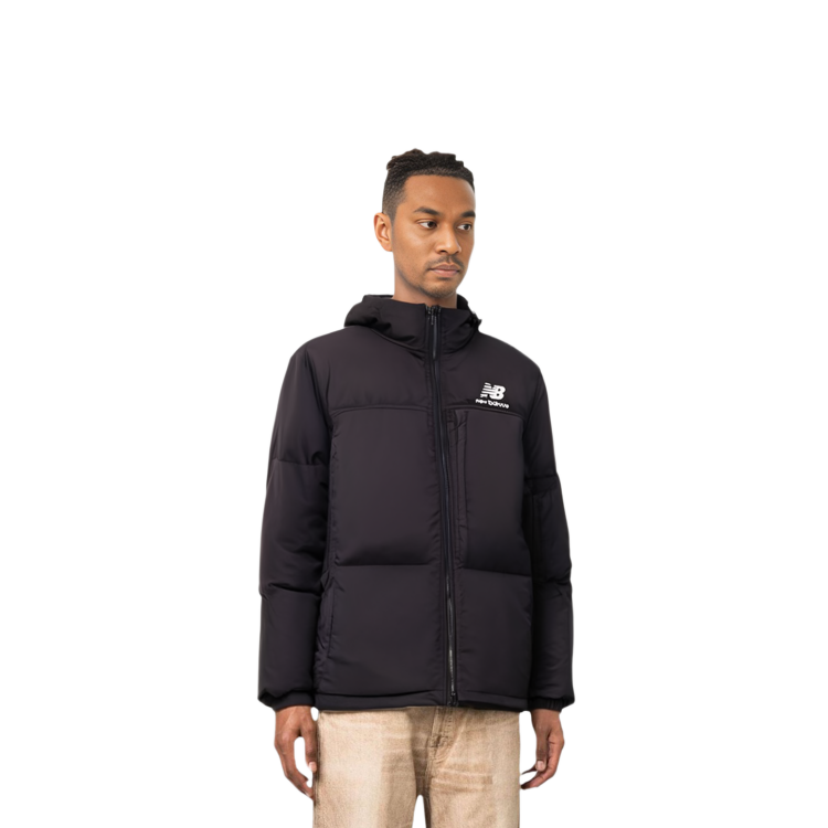 Sizing New Balance 男女黑色純色拉鍊連帽外套。 NBNPB41043-19