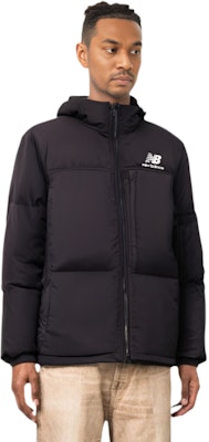 New Balance 男女黑色純色拉鍊連帽外套。 NBNPB41043-19 Sizing New Balance 男女黑色純色拉鍊連帽外套。 NBNPB41043-19