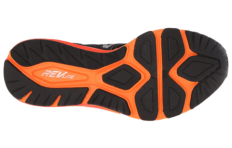 Shop 新百伦Vazee Pace v2耐磨防滑低帮運動跑步鞋 黑橙色