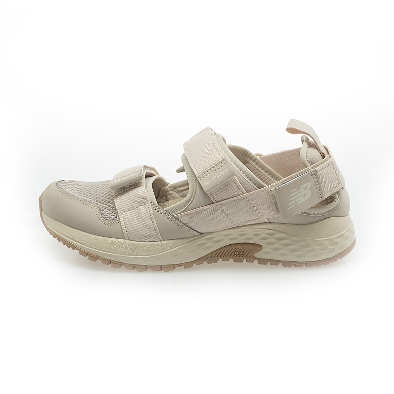 New Balance Walking Shoes Brown Surface UA710AG1