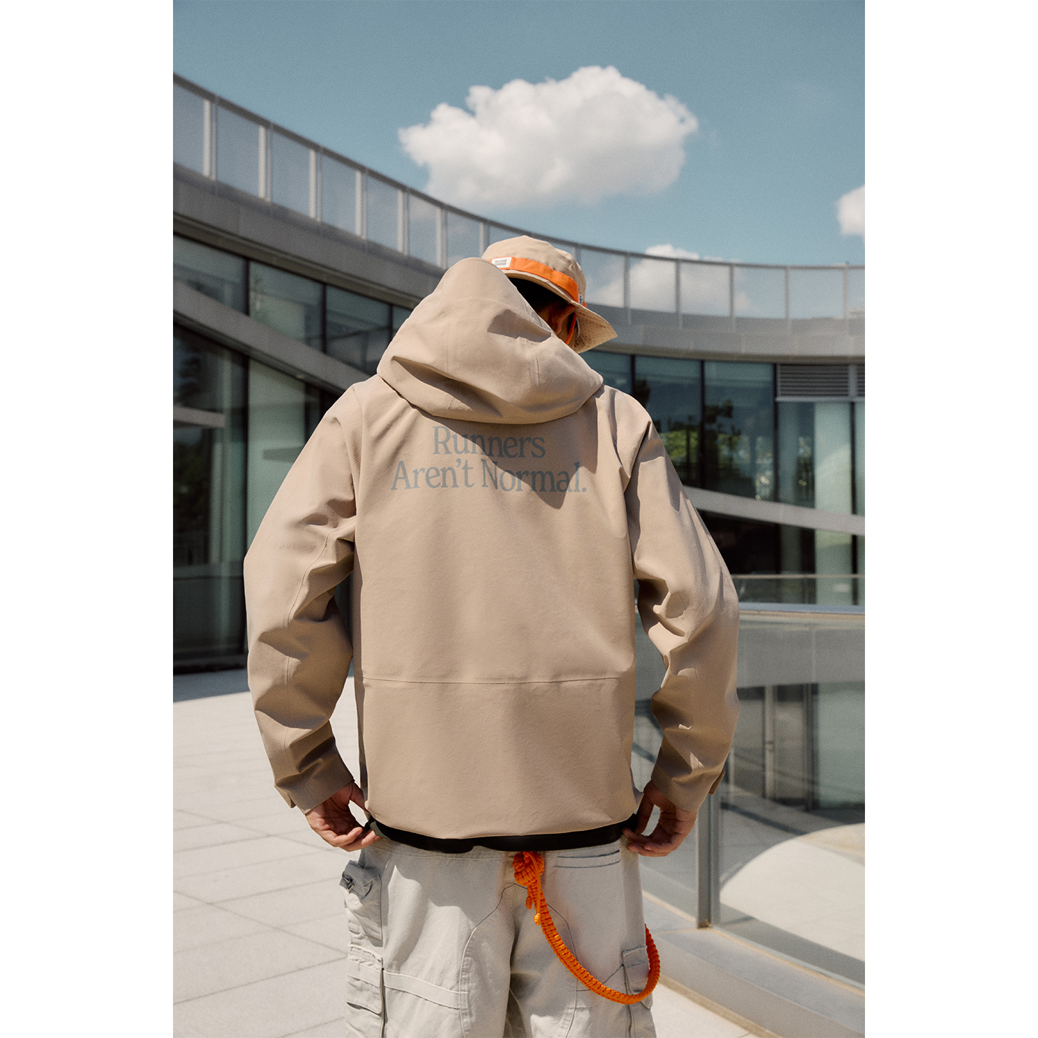 Cheap New Balance 防水防風透氣連帽外套 卡其色 情侶款 NAE33141-LB