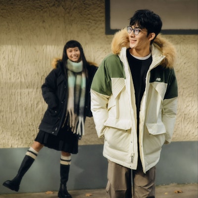 New Balance Jaket Musim Dingin Unisex Putih Hijau Parka dengan Hoodie Bulu. AMJ34323-CIC 5