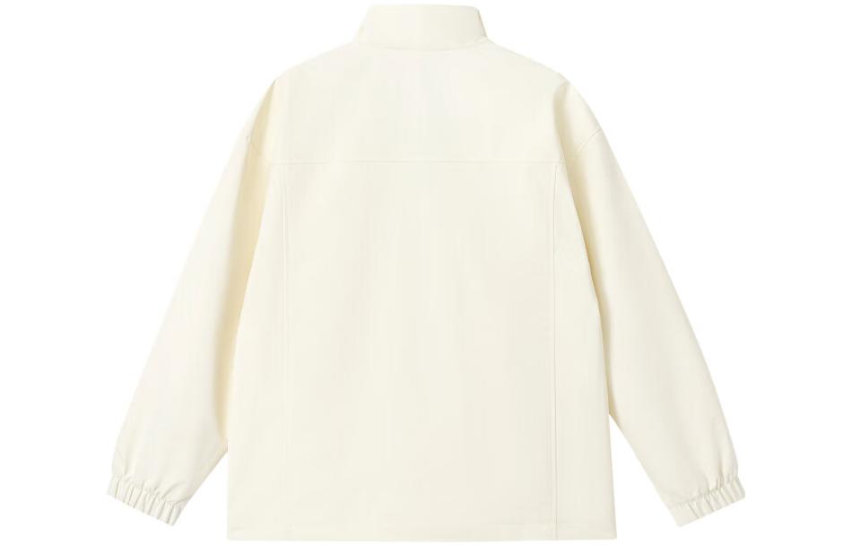 Lookbook New Balance Jaket Zip-Up Logo Putih dengan Kerah Standar AMJ31305-ClC AMJ31305-CLC