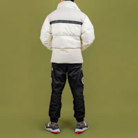 Lookbook New Balance 情侶款白色冬季立領羽絨外套 NPA44013-IV