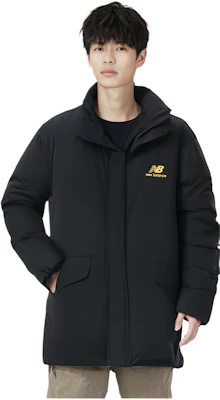 New Balance 冬季黑色极简羽绒外套 AMJ04346-BK Shop New Balance 冬季黑色极简羽绒外套 AMJ04346-BK