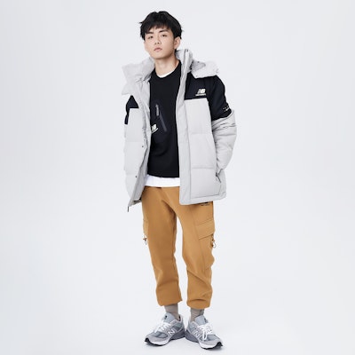 뉴발란스 윈터 후드 푸퍼 재킷 라이트 그레이 컬러블록 디자인 AMJ14323-ARF 1