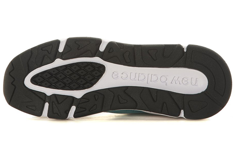 Shop New Balance X-90系列 耐磨防滑 復古休閒運動鞋 雨蒙色