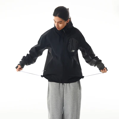 New Balance x 梁栋男女拼色拉链连帽夹克外套 - 黑色 NAE17121-BK Details for New Balance x 梁栋男女拼色拉链连帽夹克外套 - 黑色 NAE17121-BK