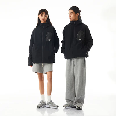 New Balance x 梁栋男女拼色拉链连帽夹克外套 - 黑色 NAE17121-BK Sizing New Balance x 梁栋男女拼色拉链连帽夹克外套 - 黑色 NAE17121-BK