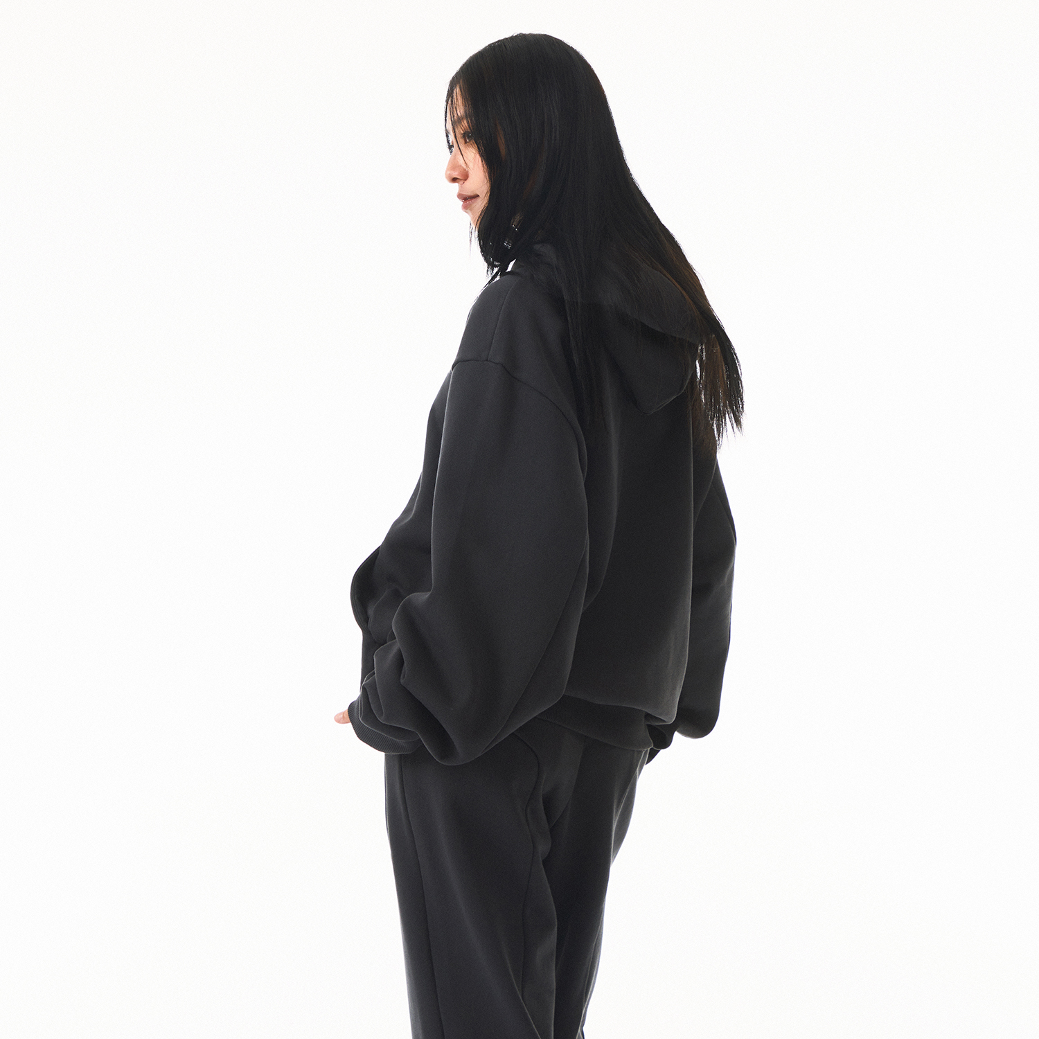 New Balance LiangDong Unisex Hoodie Black - Gender Neutral, Minimal Logo Design NCE17053-DKG 圖 6