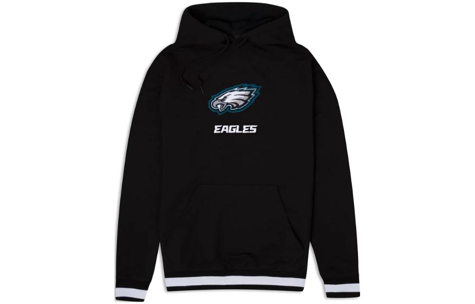 New Era Black Pullover Hoodie with Eagle Graphic 60426198