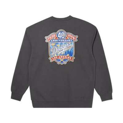 New Era FW21 Unisex Crewneck Sweatshirt with Chest Logo Graphic in Charcoal Black 12866543