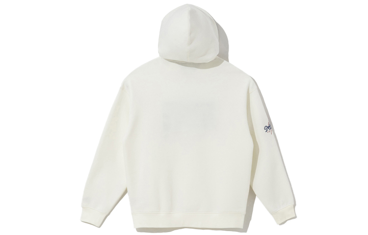 Lookbook New Era FW21 White Pullover Sweatshirt with Embroidered Logo 12866553