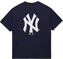 New Era MLB NY Yankees Navy Loose Fit Embroidered NY Crewneck Summer Tee . 14344092