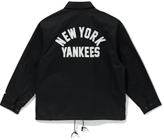 New Era SS23 MLB New York Yankees Black Collar Long Sleeve Jacket Unisex. 13546471 New Era SS23 MLB New York Yankees Black Collar Long Sleeve Jacket Unisex. 13546471