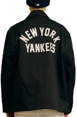 New Era SS23 MLB 紐約洋基隊 黑色翻領長袖外套 男女適用。 13546471 Purchase New Era SS23 MLB 紐約洋基隊 黑色翻領長袖外套 男女適用。 13546471