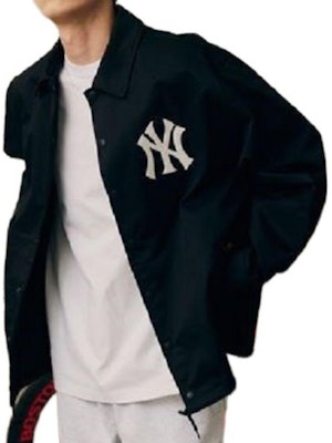 New Era SS23 MLB 紐約洋基隊 黑色翻領長袖外套 男女適用。 13546471 Details for New Era SS23 MLB 紐約洋基隊 黑色翻領長袖外套 男女適用。 13546471