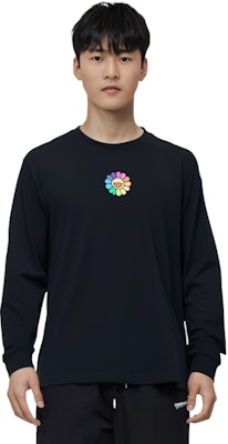 New Era x Takashi Murakami Relaxed Fit L/S Tee Black "Flower Flag" Lookbook New Era x Takashi Murakami Relaxed Fit L/S Tee Black "Flower Flag"