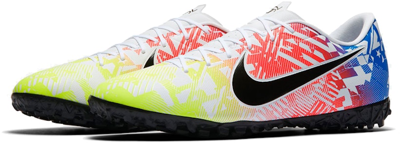 内马尔 Jr. x 耐克 Mercurial Vapor 13 Academy TF '棱镜游戏' AT7995-104 Lookbook 内马尔 Jr. x 耐克 Mercurial Vapor 13 Academy TF '棱镜游戏' AT7995-104