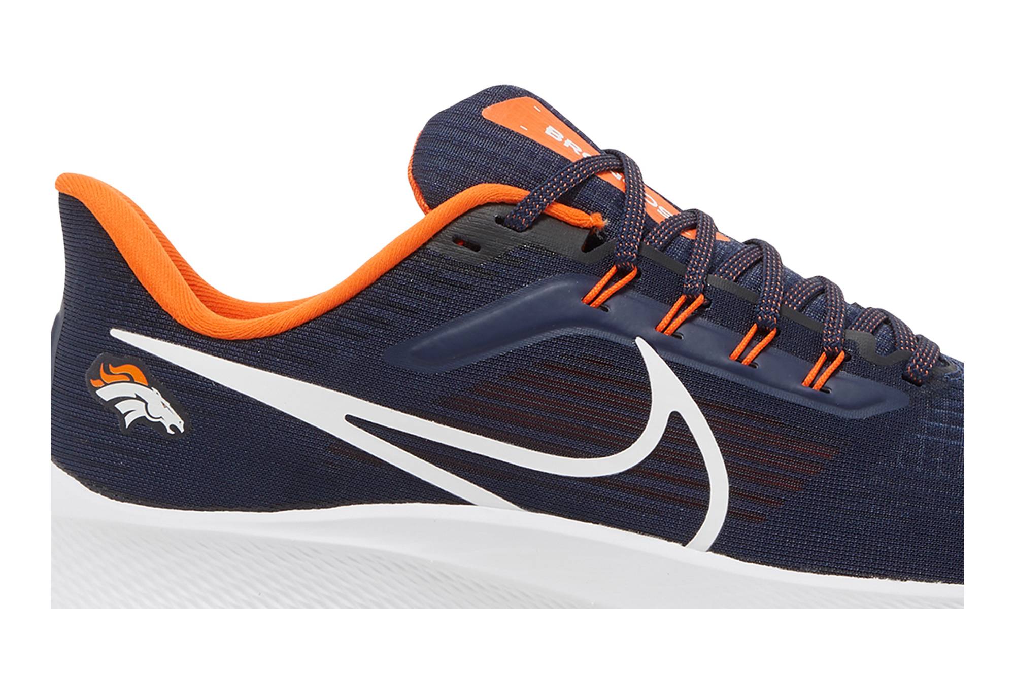 Order NFL x Nike Air Zoom Pegasus 39 'Denver Broncos' Sepatu Olahraga Pria DR2041-400